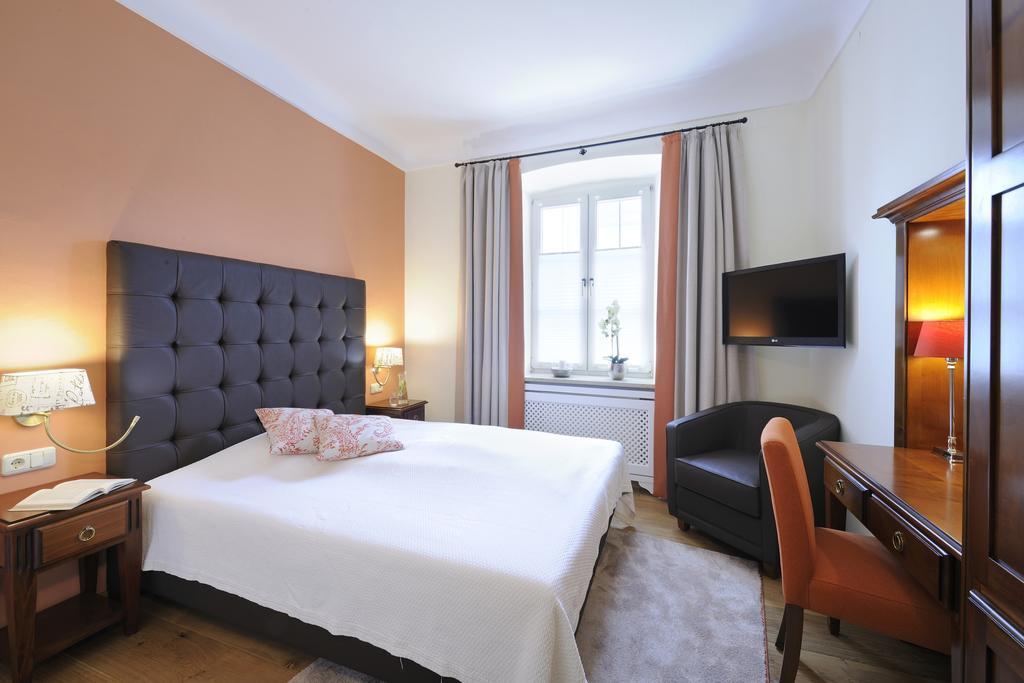 Hotel Gut Ising キーミング 部屋 写真