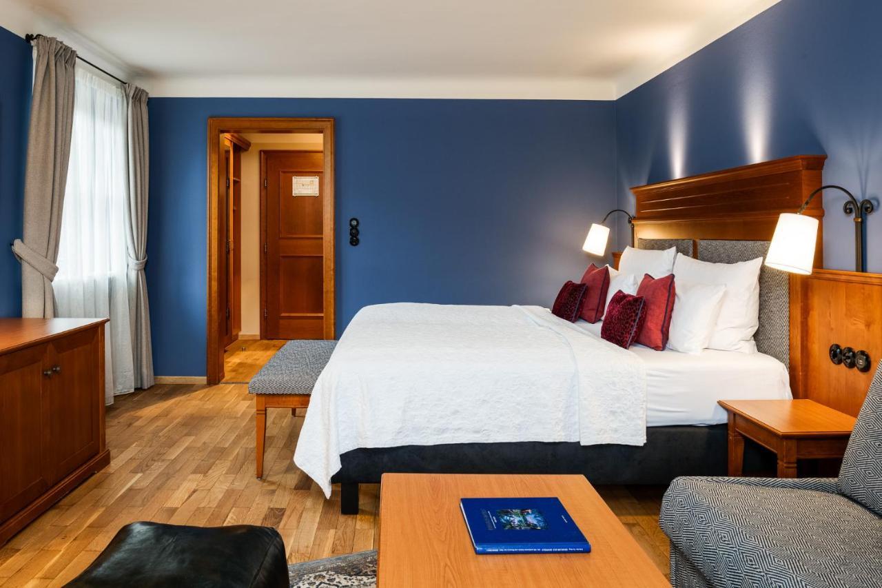 Hotel Gut Ising キーミング エクステリア 写真
