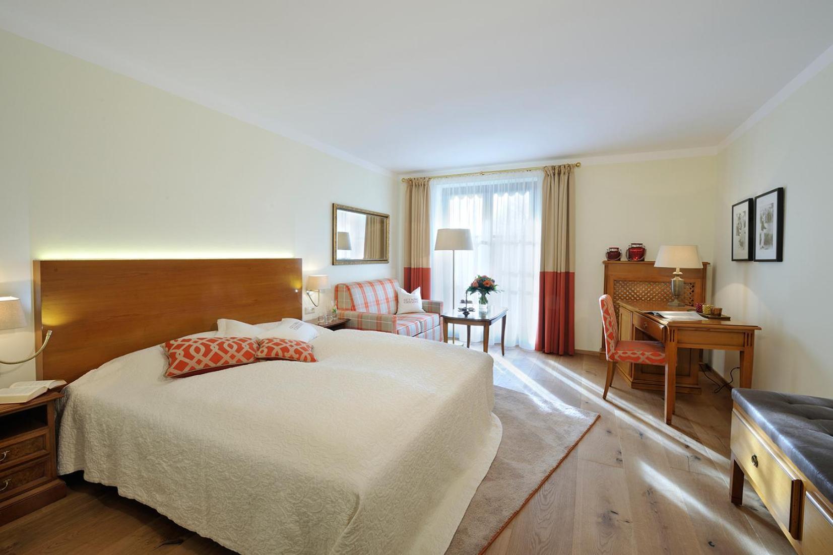 Hotel Gut Ising キーミング エクステリア 写真