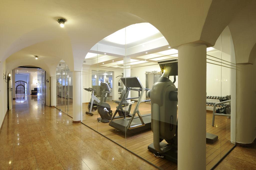 Hotel Gut Ising キーミング エクステリア 写真