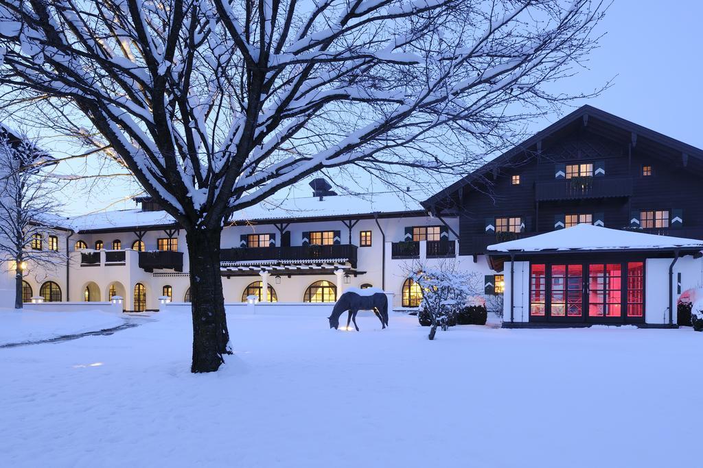 Hotel Gut Ising キーミング エクステリア 写真